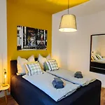 250m Rhein - Ruhiges Naehe Hbf -k-111-s By Interhome Apartman *