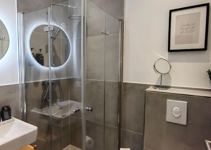 Apartment 250m Rhein - Ruhiges Naehe Hbf -k-111-s By Interhome *